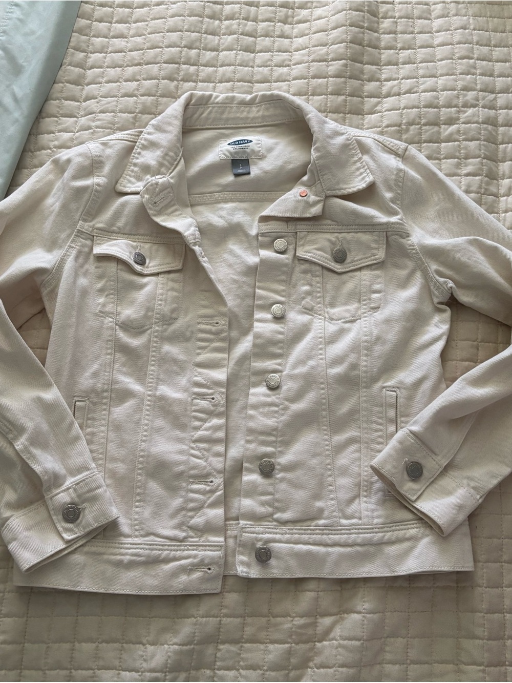 Old Navy Women's Cream/Off-White Denim Jacket